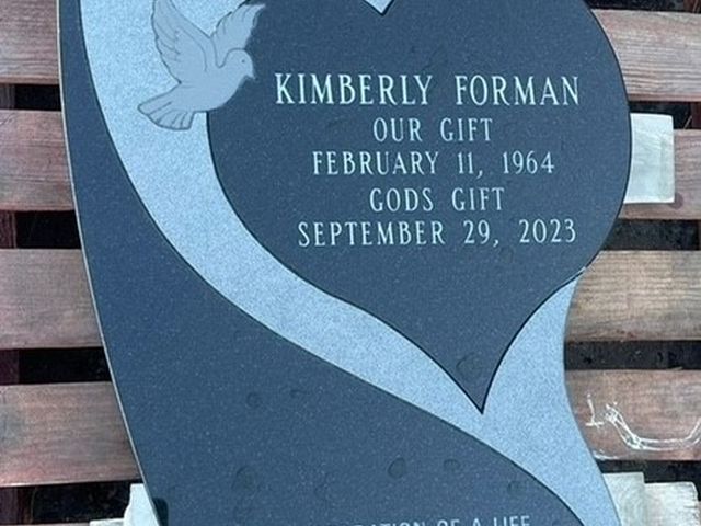 Upright monument made by Tri-State Monument Company